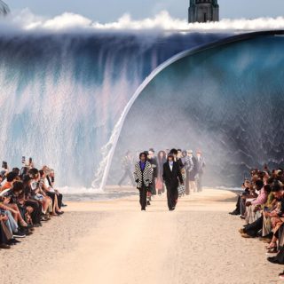 El surf está de moda fuera del surf: la paradoja de las marcas de la industria