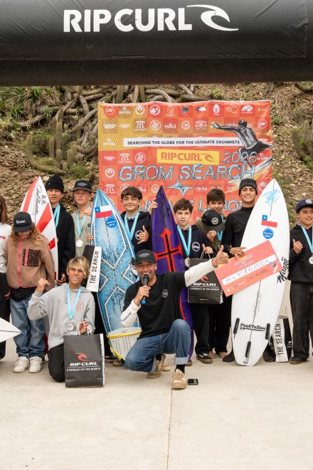 Inti Navarro y Emma Neumann , son los campeones del Rip Curl Grom Chile