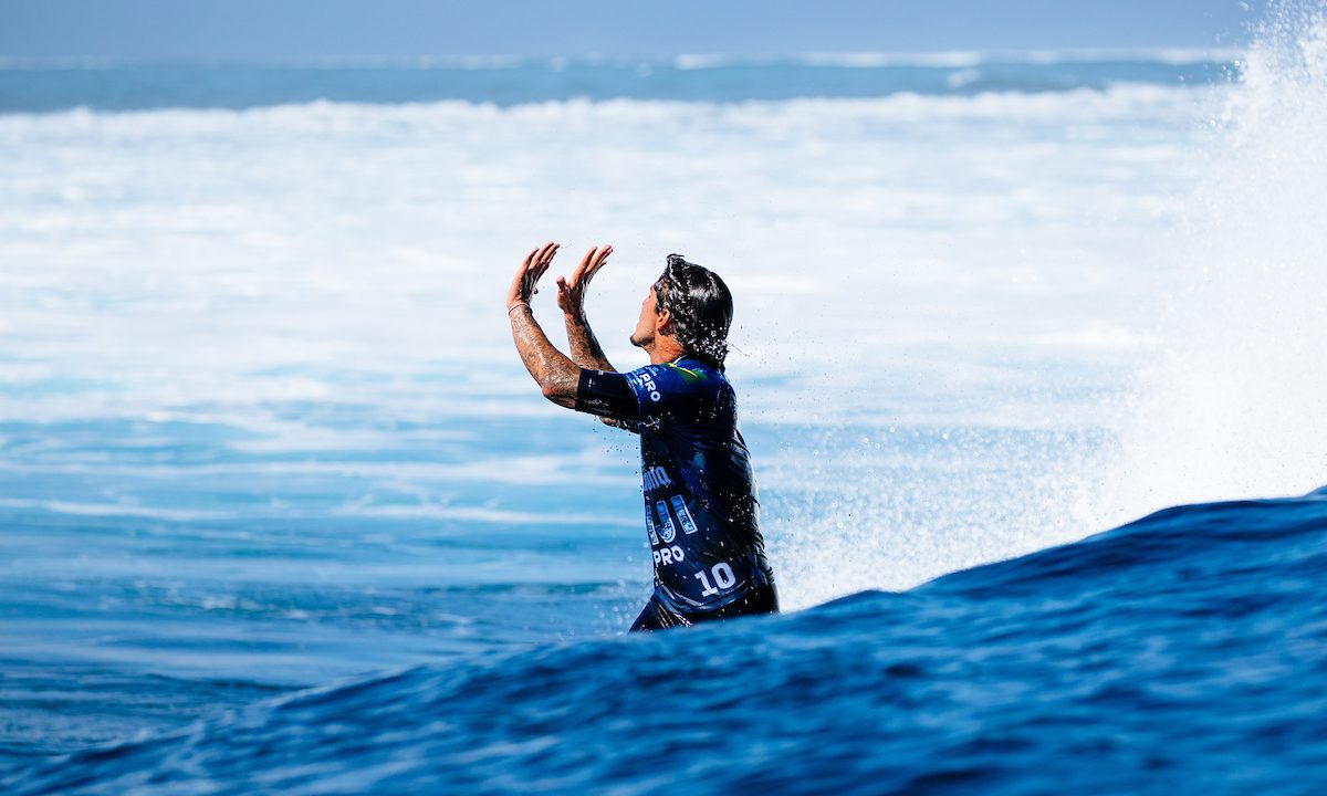 https://latinwave.cl/wp-content/uploads/Gabriel-Medina_24Fiji_AH2_4916_Aaron-Hughes-1200x720.jpg