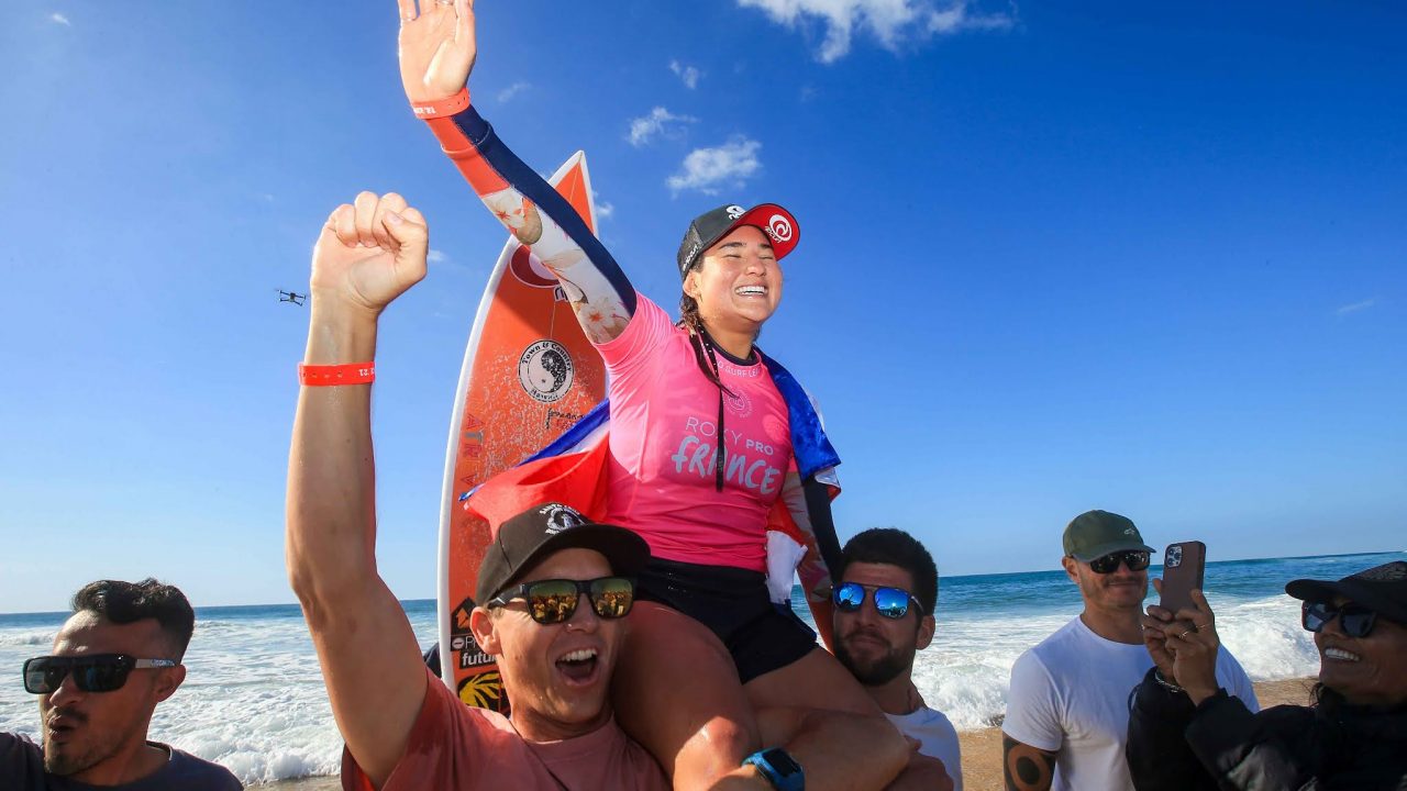 https://latinwave.cl/wp-content/uploads/quiksilver-pro-france-Brisa-Hennessy-1821QuikAndRoxyProFrance21Masurel-1280x720.jpg